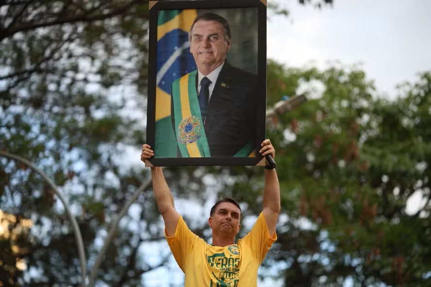 Flávio Bolsonaro avança no Nordeste e supera votação de Jair em 2018 e 2022