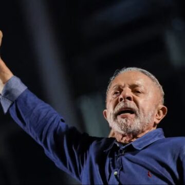 Dias após vitória eleitoral, Lula completa 81 anos e publica vídeo de agradecimento a Deus e ao povo brasileiro
