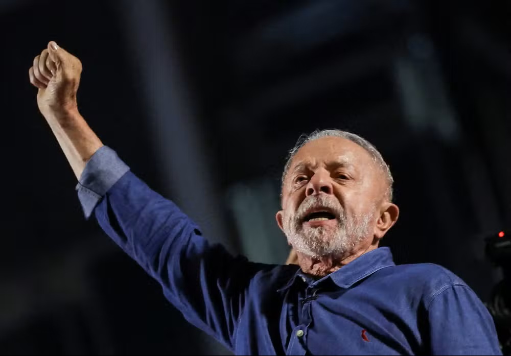 Dias após vitória eleitoral, Lula completa 81 anos e publica vídeo de agradecimento a Deus e ao povo brasileiro