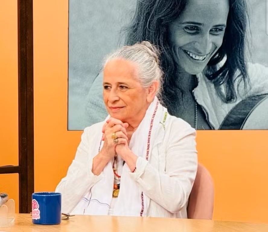 Maria Bethânia é convidada de Cissa Guimarães em edição especial do “Sem Censura”