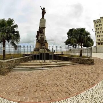 Monumentos de Castro Alves e Zumbi dos Palmares serão restaurados por jovens em Salvador