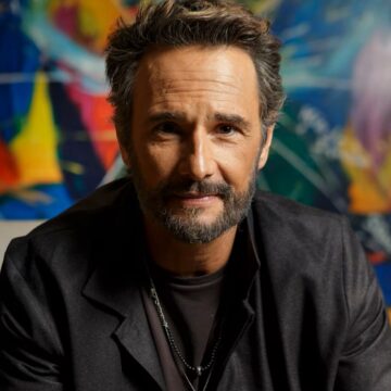 Rodrigo Santoro abre o jogo sobre os 50 anos e diz que não vive crise no casamento