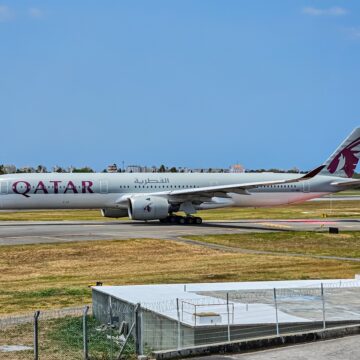 Airbus A350-1000 da Qatar Airways faz pouso raro em Salvador; saiba motivo