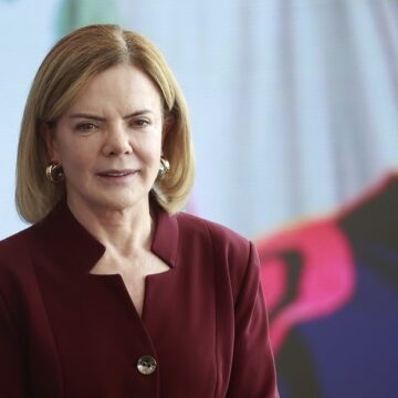 Ex-presidente do PT, Gleisi Hoffmann fica fora do Senado após disputa no Paraná