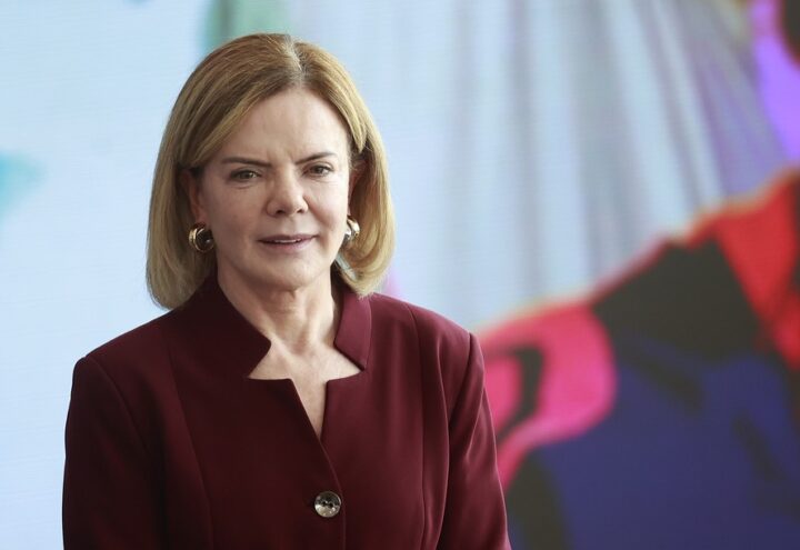 Ex-presidente do PT, Gleisi Hoffmann fica fora do Senado após disputa no Paraná
