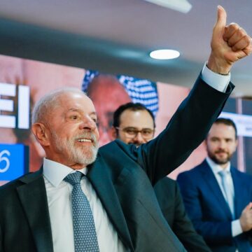 Presidente Lula envia ao Congresso proposta que pode viabilizar tarifa zero no transporte público; entenda