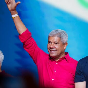 Jerônimo Rodrigues é reeleito governador da Bahia no 1º turno