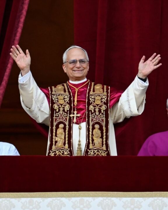 Vaticano atualiza estado de saúde do papa Leão XIV após diagnóstico de câncer no pulmão