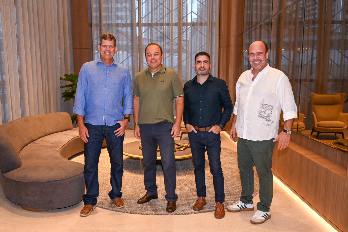 Christian Zollinger, Leo James, Rafael Nicory e Lon Menezes