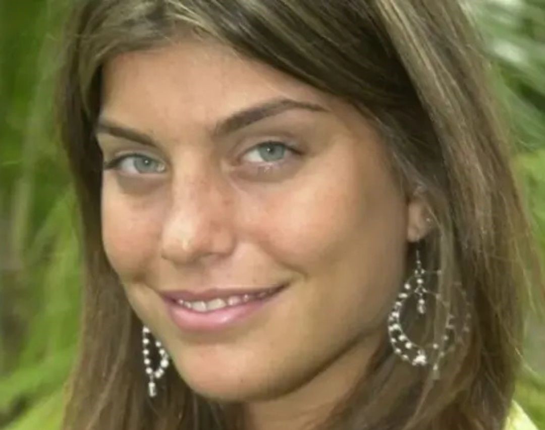 Aos 42 anos, atriz de ‘Malhação’ resgata foto de 21 anos atrás e surpreende: “Imune ao tempo”