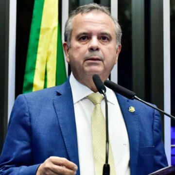 Coordenador de campanha de Flávio Bolsonaro é levado a hospital em Brasília após ‘mal-estar’