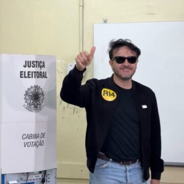 Renan Santos vota em São Paulo e faz avaliação da campanha: ‘Eleição mais bizarra de todas’