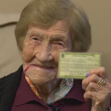 Aos 106 anos, eleitora paulista nasceu antes mesmo da Justiça Eleitoral