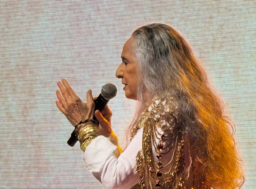 Maria Bethânia vai lançar três singles com gravações de Rita Lee, Ângela Ro Ro e Zé Kétti