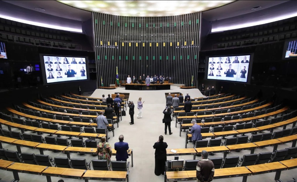 Nova Câmara terá 309 deputados milionários, abrangendo 60% dos eleitos