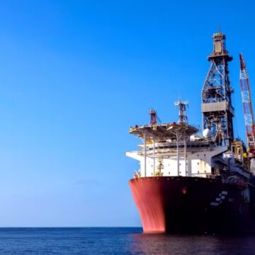 Alta de 77% nas exportações de petróleo impulsiona saldo comercial do Brasil em setembro