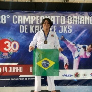 Adolescente autista de Feira de Santana mobiliza campanha para disputar campeonato de karatê em MG