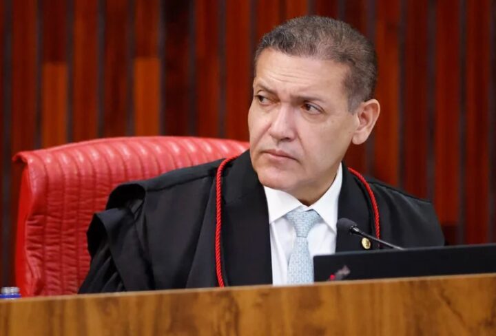 Presidente do TSE autoriza ‘Exército do Lula’ após campanha do PT registrar canal no tribunal