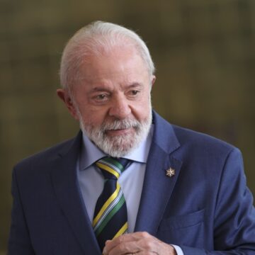 Mesmo sem Flávio, Lula confirma ida ao debate da Band: ‘Espero que meu adversário compareça’