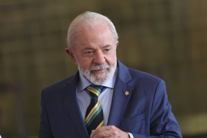 Mesmo sem Flávio, Lula confirma ida ao debate da Band: ‘Espero que meu adversário compareça’