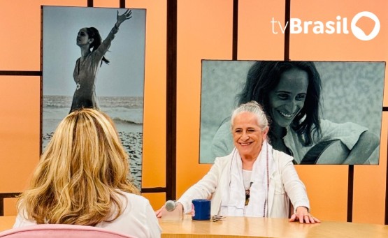 Maria Bethânia relembra momentos marcantes dos seus 60 anos de carreira no ‘Sem Censura’ desta sexta