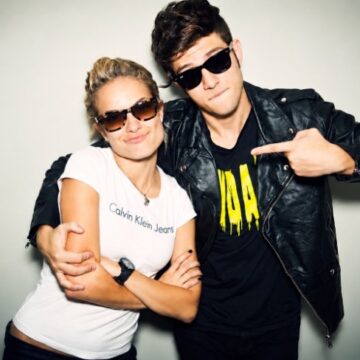 Chay Suede publica foto antiga em homenagem à ex companheira de ‘Rebelde’ Lua Blanco: ‘Fomos tão felizes juntos’