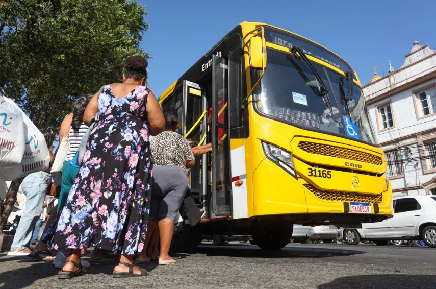 Defensoria Pública divulga ferramentas para denúncia de falta de transporte gratuito no 2º turno na Bahia