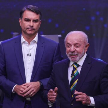 Lula condiciona ida ao debate da Globo à abertura do sigilo bancário de Flávio Bolsonaro