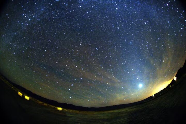 Detritos do cometa Halley vão produzir ‘chuva de meteoros’; fenômeno vai ser visível na Bahia