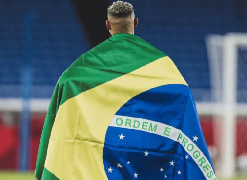 Richarlison faz apelo por voto consciente no 2º turno das eleições: ‘Analisem os planos de governo’