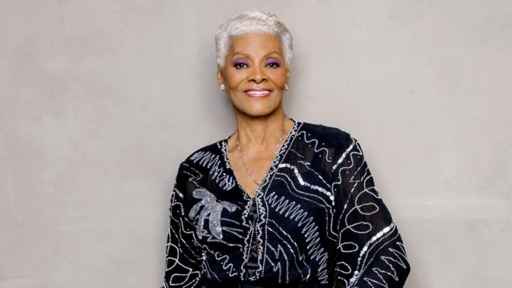 Aos 85 anos, Dionne Warwick cancela show após fortes dores e preocupa fãs às vésperas de turnê no Brasil