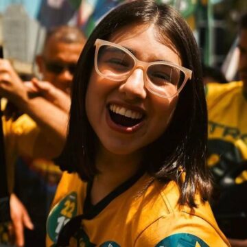 Mãe de Eduarda Campopiano, crítica de políticas sociais, recebe benefício assistencial do INSS desde 2019