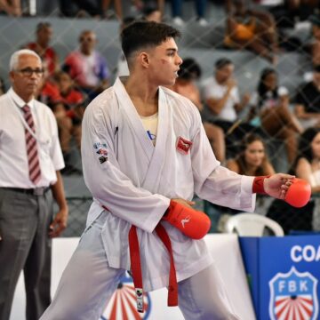 Baiano João Gabriel desembarca em Pernambuco em busca título nacional e vaga na Seleção Brasileira de Karatê