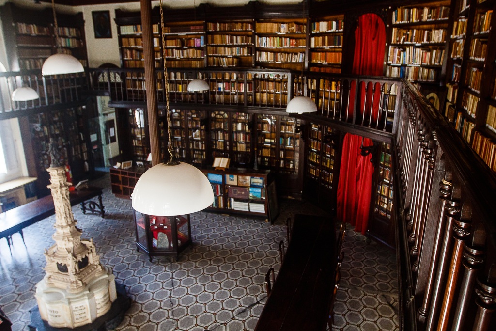 Dia do Livro: conheça 10 bibliotecas e espaços de leitura para visitar em Salvador