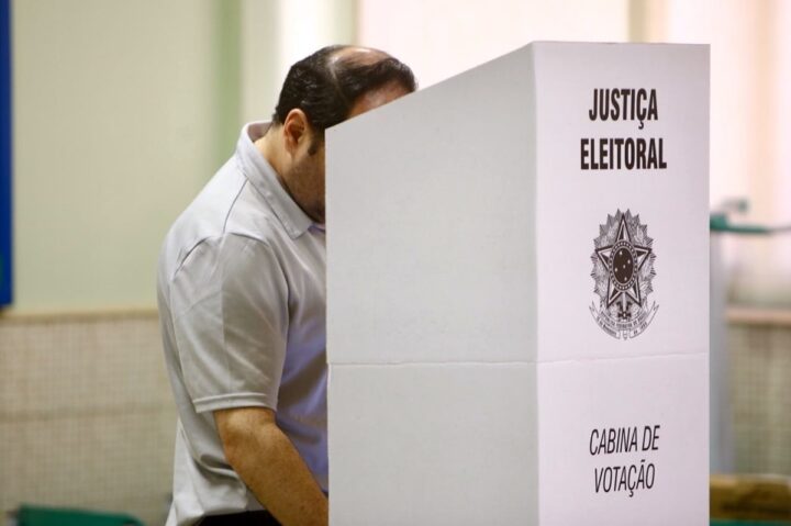 Eleições 2026: urnas estão abertas em todo o Brasil; veja o que levar para votar