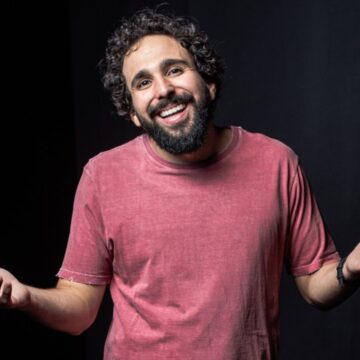 Murilo Couto volta a Salvador com show inédito de stand-up comedy