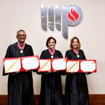 Ministério Público da Bahia dá posse a três novos procuradores de Justiça