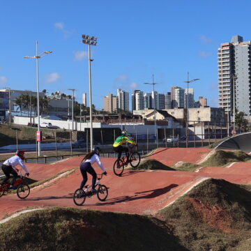 Projeto oferece 46 vagas gratuitas para aulas de BMX em Salvador