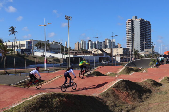Projeto oferece 46 vagas gratuitas para aulas de BMX em Salvador