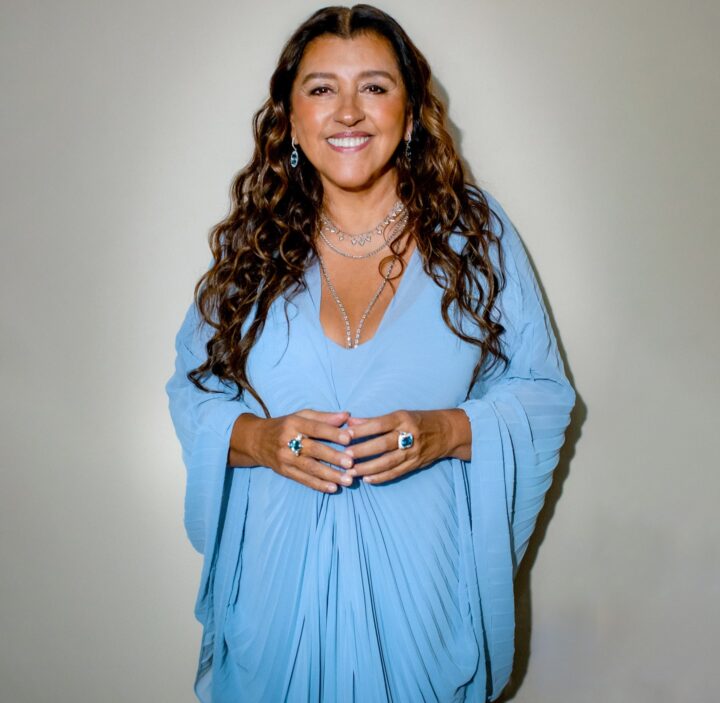 Regina Casé revela desejo de ser professora e relembra influência da avó: “Sempre quis ser como ela”