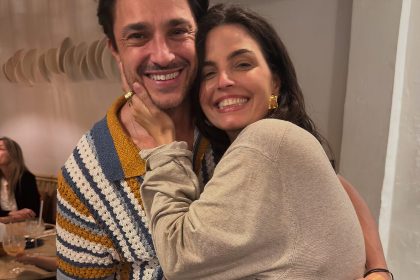 Emanuelle Araújo celebra aniversário do marido com declaração romântica: “Minha paixão”
