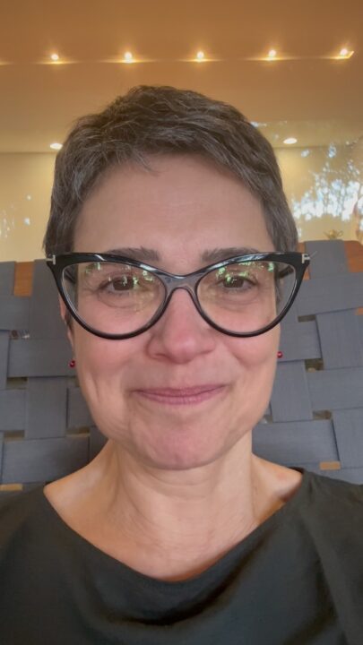 Sandra Annenberg faz reflexão sobre democracia e emociona ao relembrar primeira eleição: “Dia tão lindo”