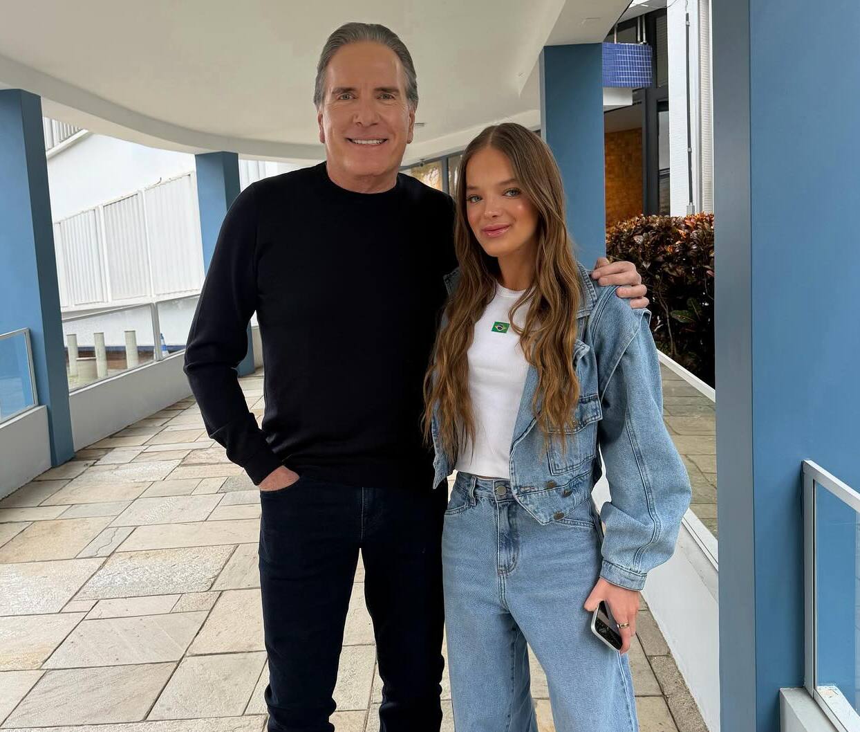 Roberto Justus vota ao lado de Rafa Justus e elogia decisão da filha de 17 anos: “Dever cívico”
