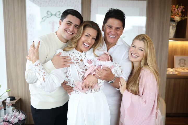Elaine Mickely e Cesar Filho encantam ao mostrar nascimento da segunda neta; veja fotos