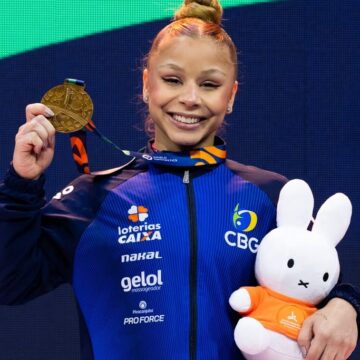 Flávia Saraiva brilha na trave e conquista bronze no Mundial de Ginástica