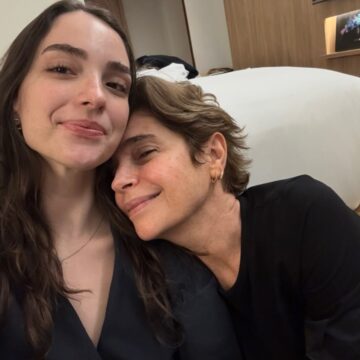 Discreta, filha de Renata Lo Prete completa 24 anos e ganha homenagem da mãe