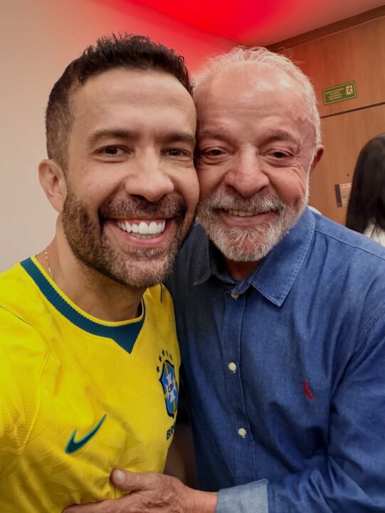 Após eleição, André Janones anuncia novos planos para o canal “Exército do Lula”