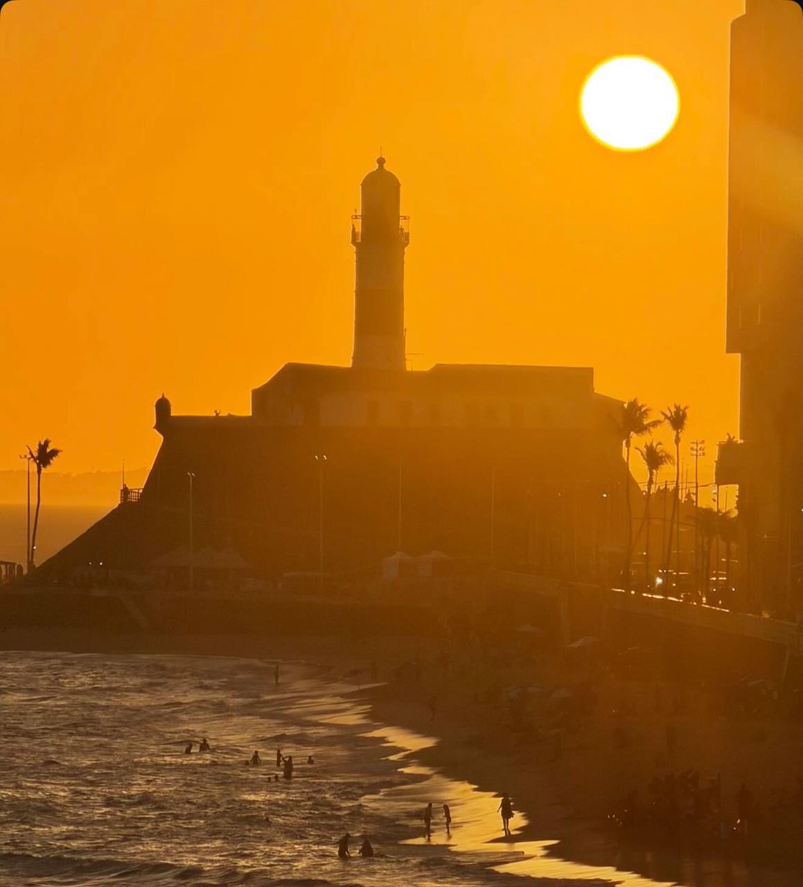Salvador terá temperaturas de até 33°C e ventos fortes de 35 km/h até sexta; veja previsão
