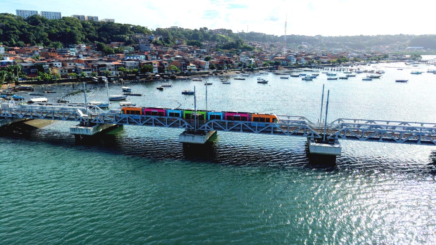 VLT de Salvador completa 100 dias de operação com mais de 300 mil passageiros