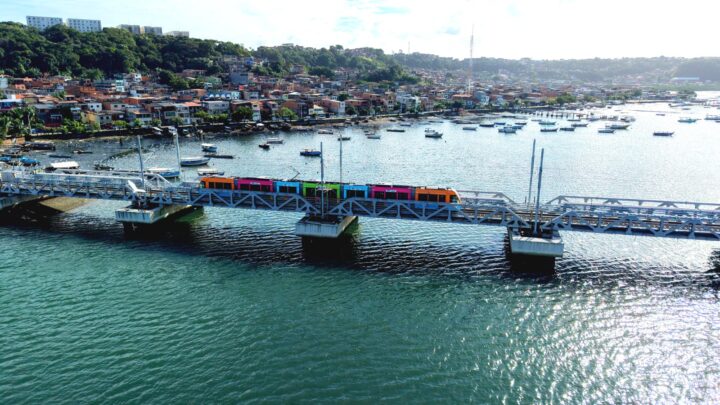VLT de Salvador completa 100 dias de operação com mais de 300 mil passageiros